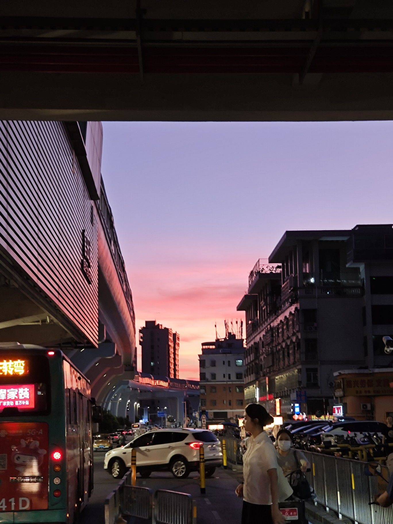 Shenzhen-Longhua-Cozy Home,Clean&Comfy,No Gender Limit,Hustle & Bustle,“Friends”,Chilled,LGBTQ Friendly,Pet Friendly