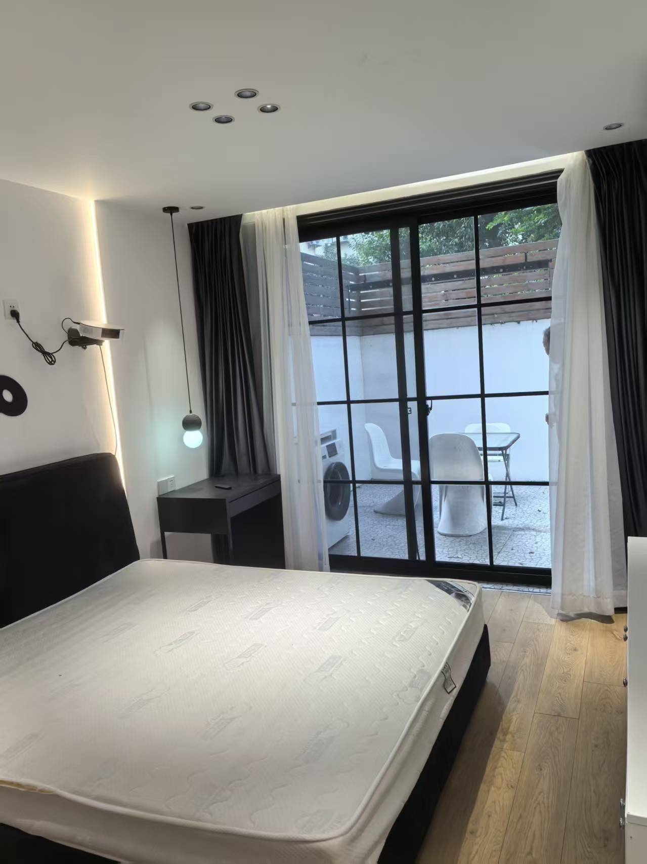 Shanghai-Pudong-Cozy Home,Clean&Comfy,No Gender Limit,Hustle & Bustle,“Friends”,Chilled,LGBTQ Friendly,Pet Friendly