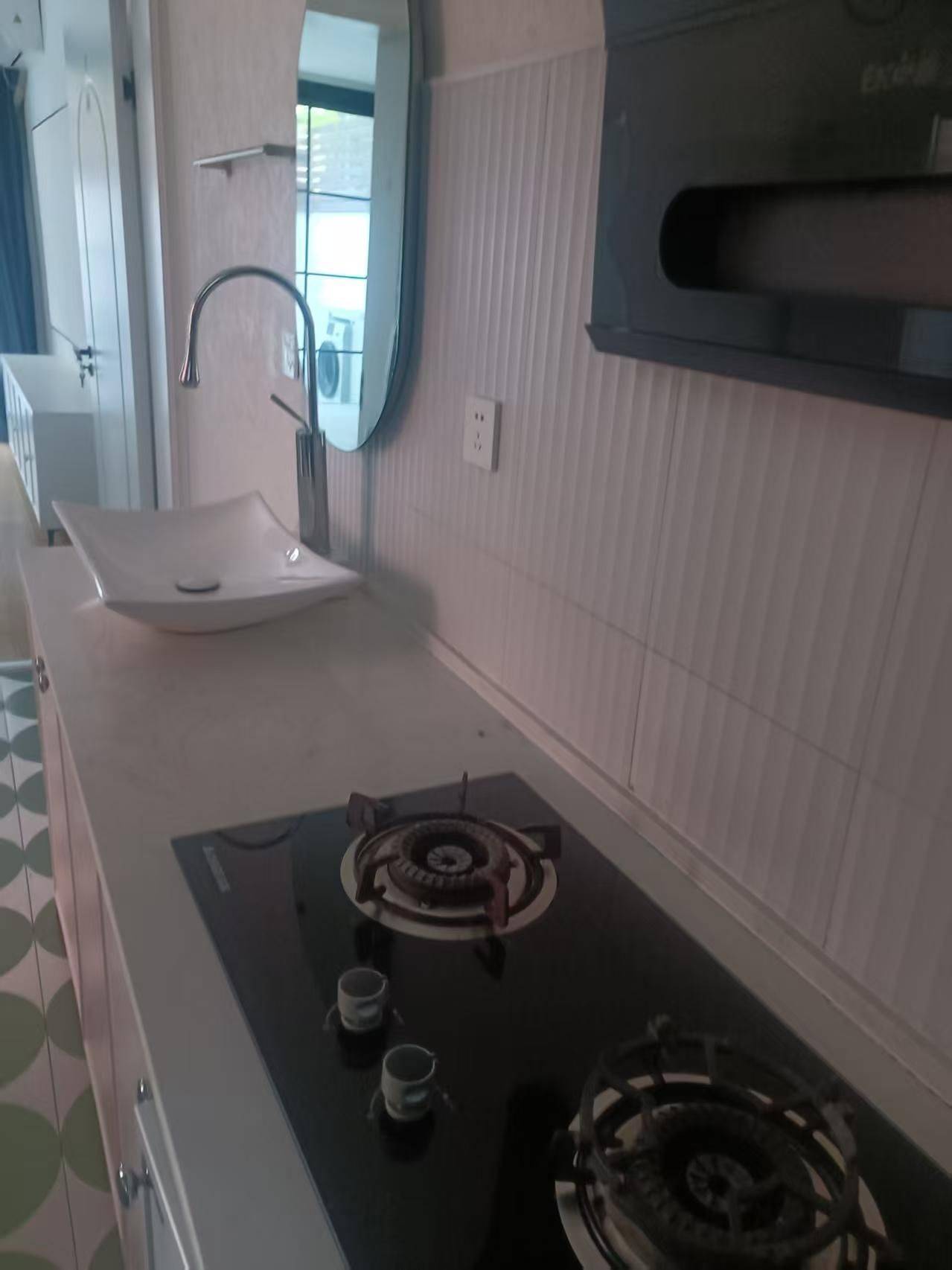 Shanghai-Pudong-Cozy Home,Clean&Comfy,No Gender Limit,Hustle & Bustle,“Friends”,Chilled,LGBTQ Friendly,Pet Friendly