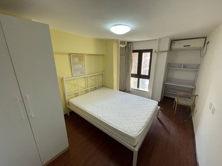 Beijing-Haidian-Cozy Home,Clean&Comfy,No Gender Limit,Hustle & Bustle,“Friends”,Chilled,LGBTQ Friendly