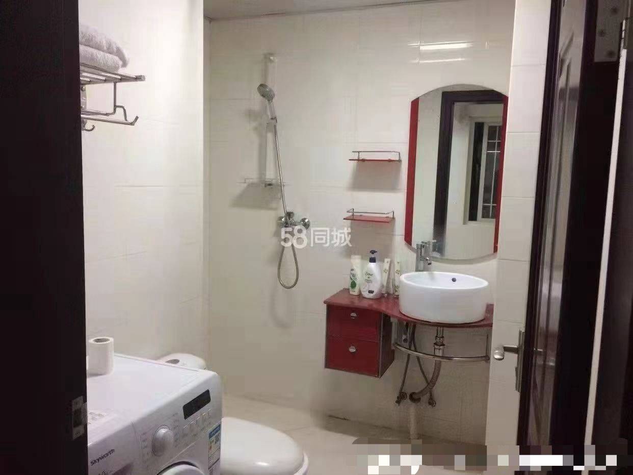 深圳-龍華-一房一厅一卫,不是城中村,保安24小时值班,近地铁 商业,民水民电,位置很好,寵物友好,溫馨小窩,乾淨治愈