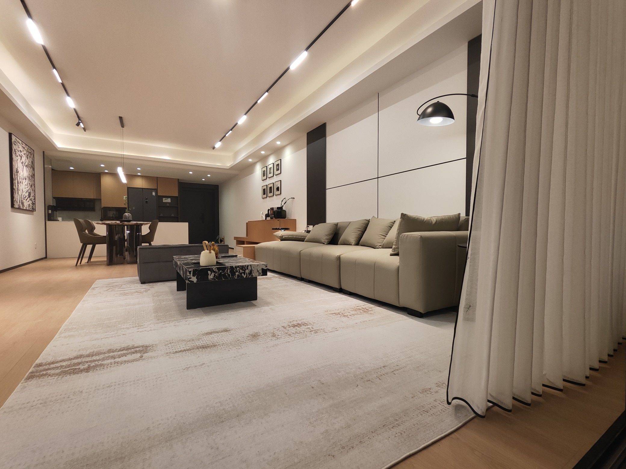 Guangzhou-Haizhu-豪宅,Clean&Comfy,No Gender Limit,“Friends”,Chilled