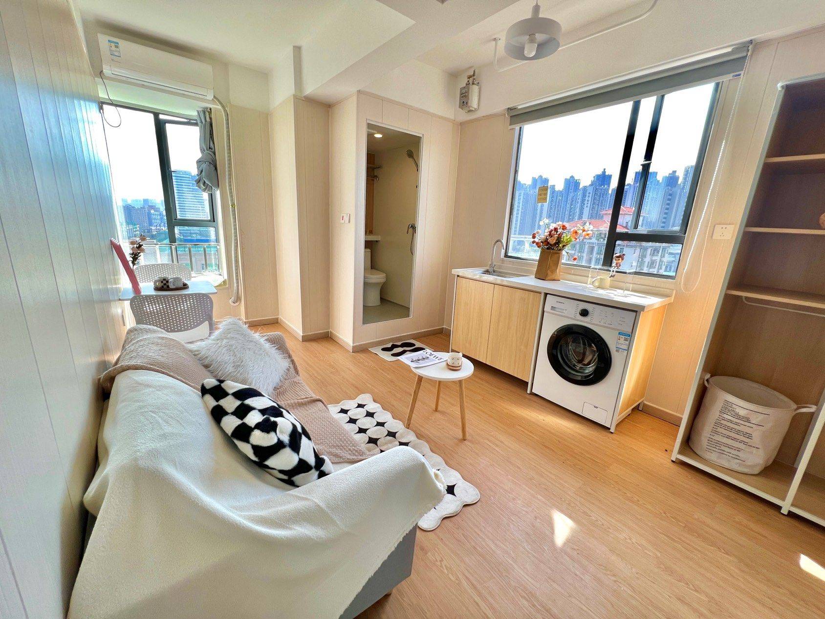 Shenzhen-Futian-Cozy Home,Clean&Comfy,No Gender Limit,Hustle & Bustle,LGBTQ Friendly,Pet Friendly