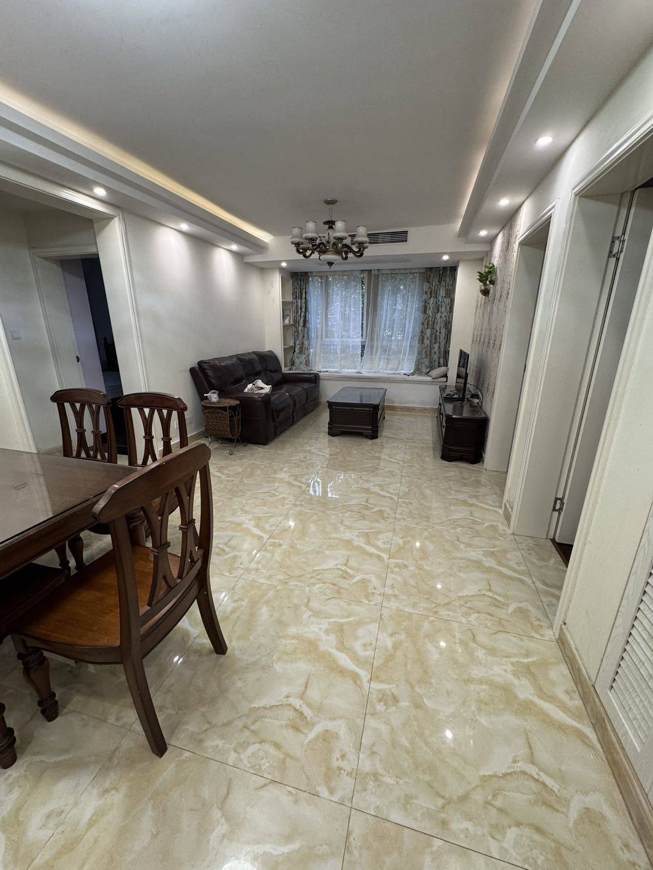 Shanghai-Pudong-Clean&Comfy,Chilled