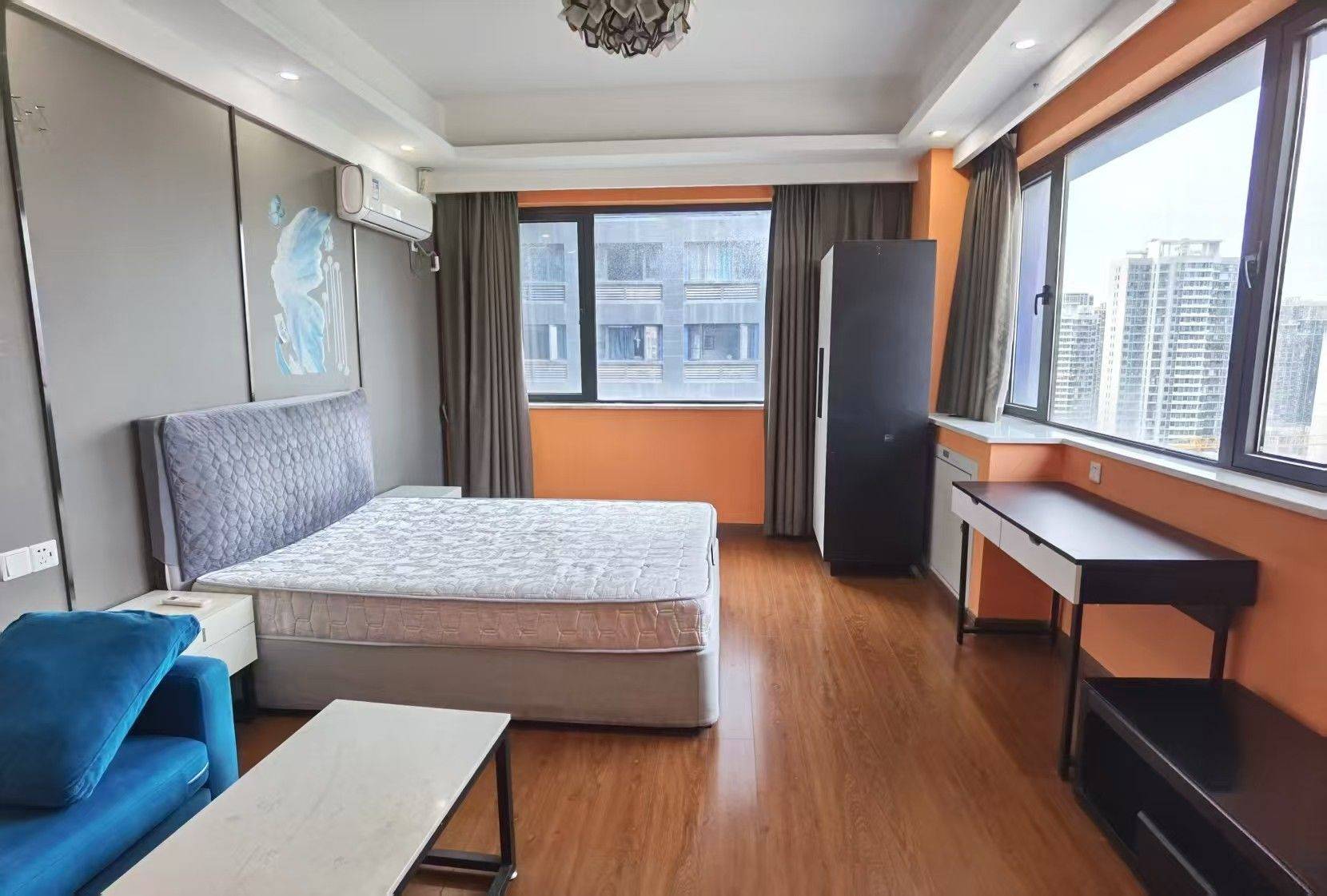 Wuhan-Hongshan-Cozy Home,No Gender Limit,Hustle & Bustle