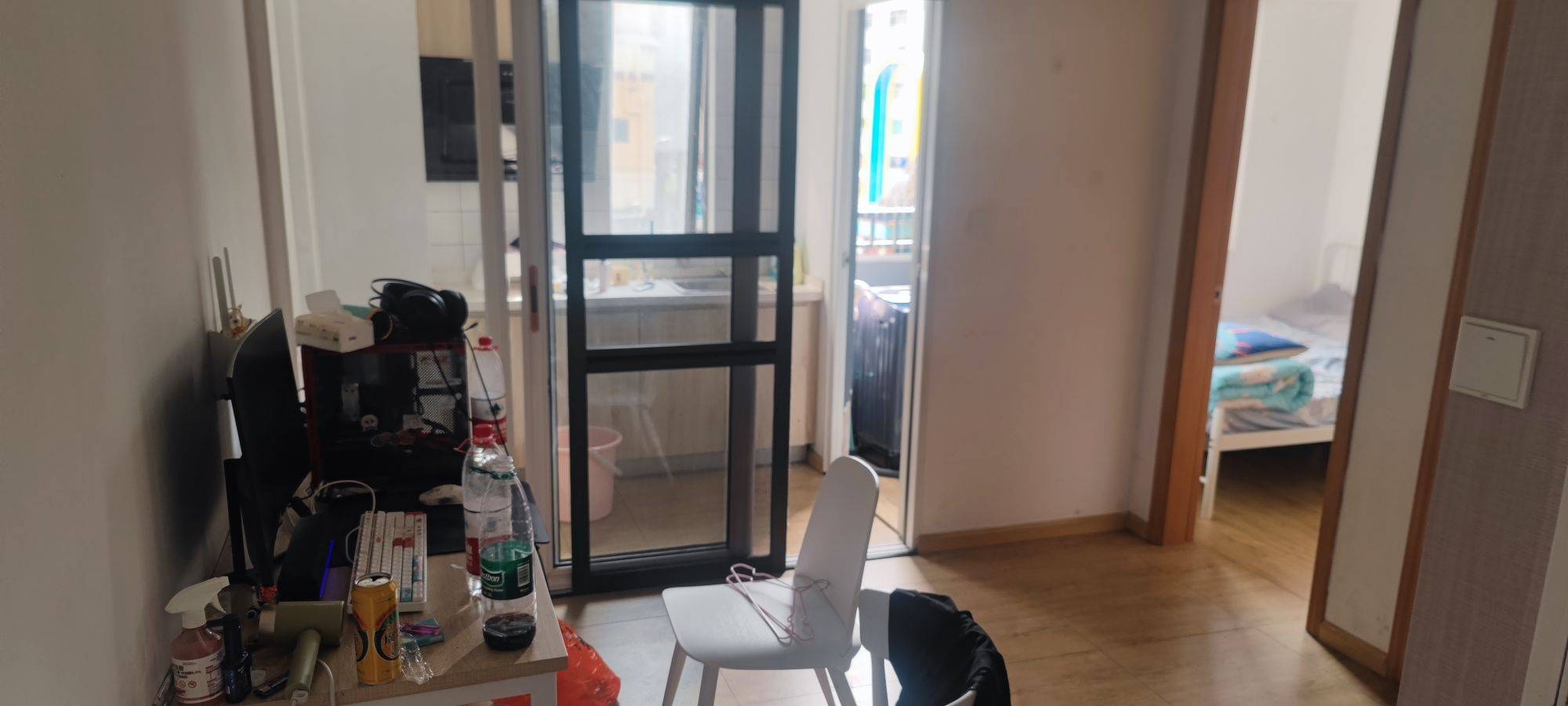 深圳-龙华-一房一厅一卫,不是城中村,保安24小时值班,近地铁 商业,民水民电,位置很好,宠物友好,温馨小窝,干净治愈