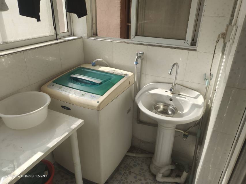 Nanjing-Jianye-Hustle & Bustle