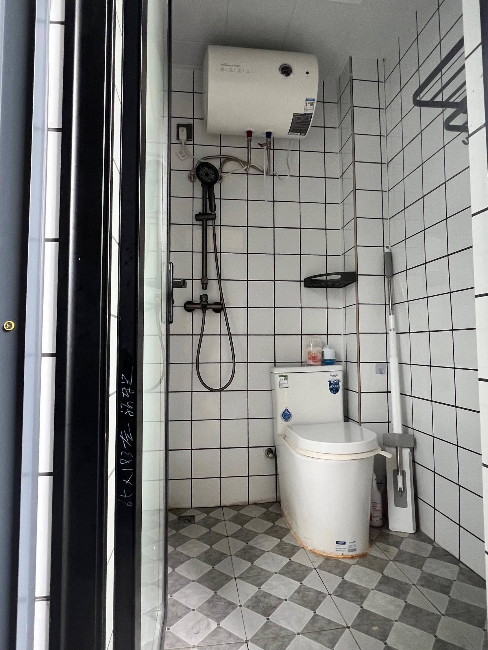 Shenzhen-Nanshan-Cozy Home,Clean&Comfy,No Gender Limit,Hustle & Bustle,“Friends”,Chilled,Pet Friendly