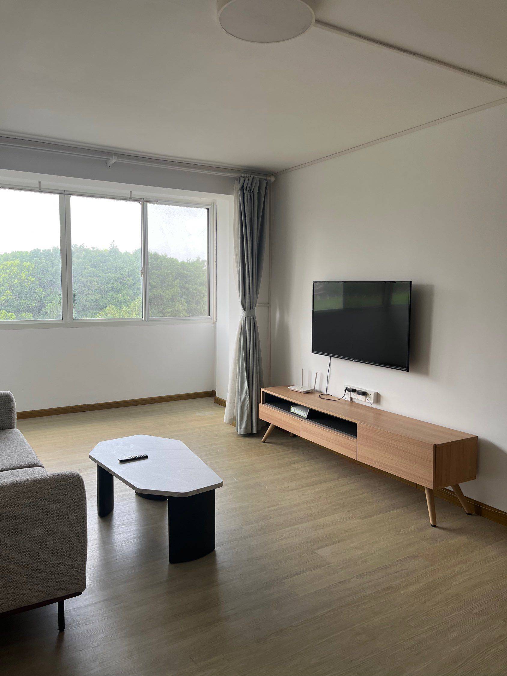 Shanghai-Pudong-Cozy Home,Clean&Comfy,No Gender Limit,Hustle & Bustle,“Friends”,Chilled,LGBTQ Friendly,Pet Friendly