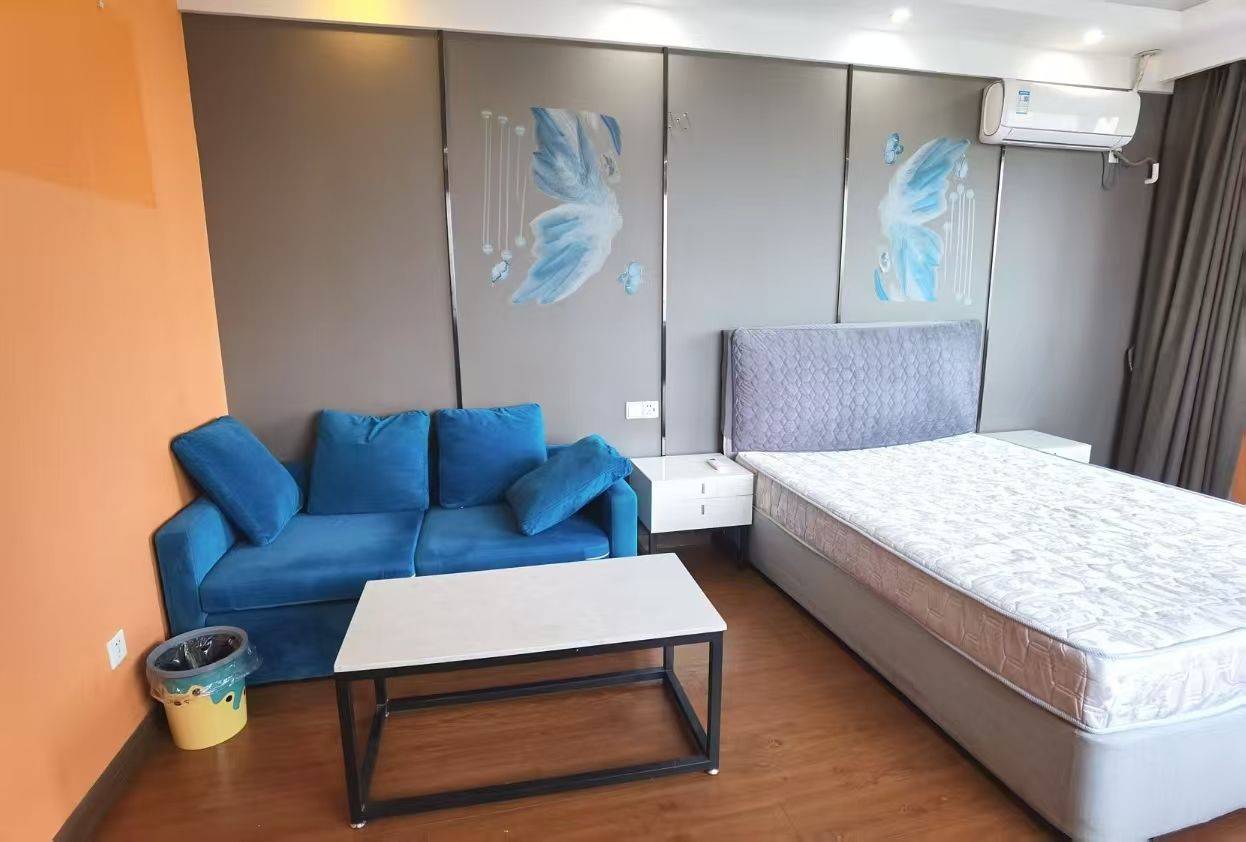 Wuhan-Hongshan-Cozy Home,No Gender Limit,Hustle & Bustle