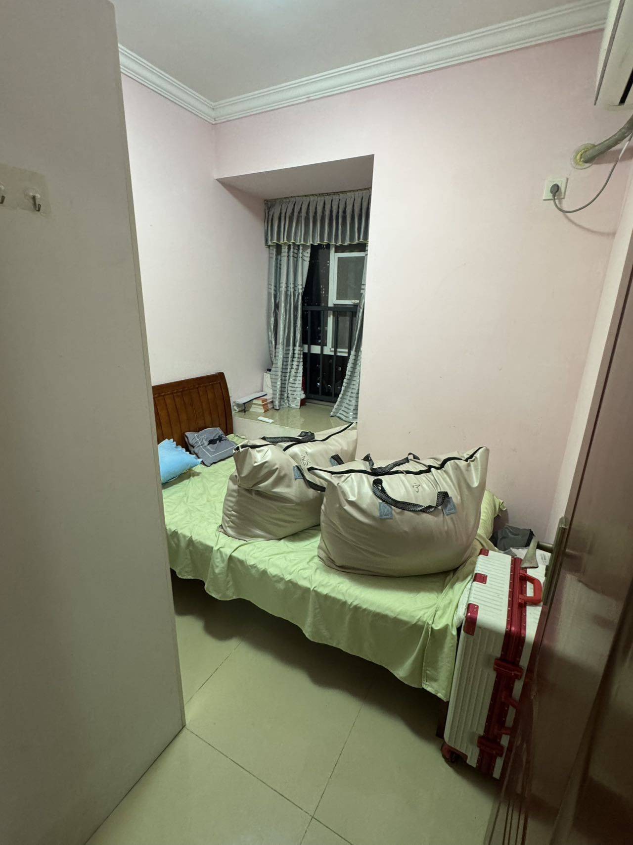 Wuhan-Hongshan-Cozy Home,Clean&Comfy,No Gender Limit,Chilled