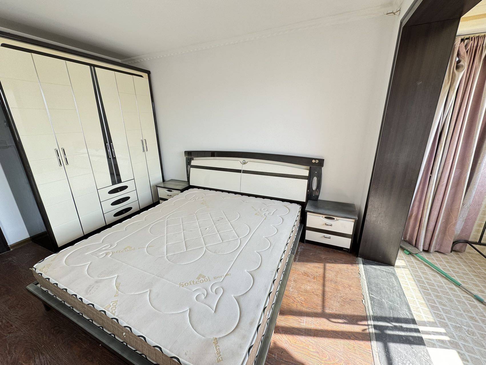 Nanjing-Jianye-Cozy Home,Clean&Comfy,No Gender Limit,Hustle & Bustle,“Friends”,Chilled,LGBTQ Friendly,Pet Friendly