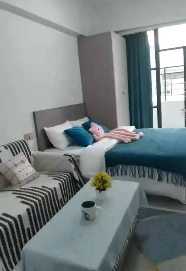 Shenzhen-Longgang-Cozy Home,Clean&Comfy,No Gender Limit,Hustle & Bustle,“Friends”,Chilled,LGBTQ Friendly,Pet Friendly