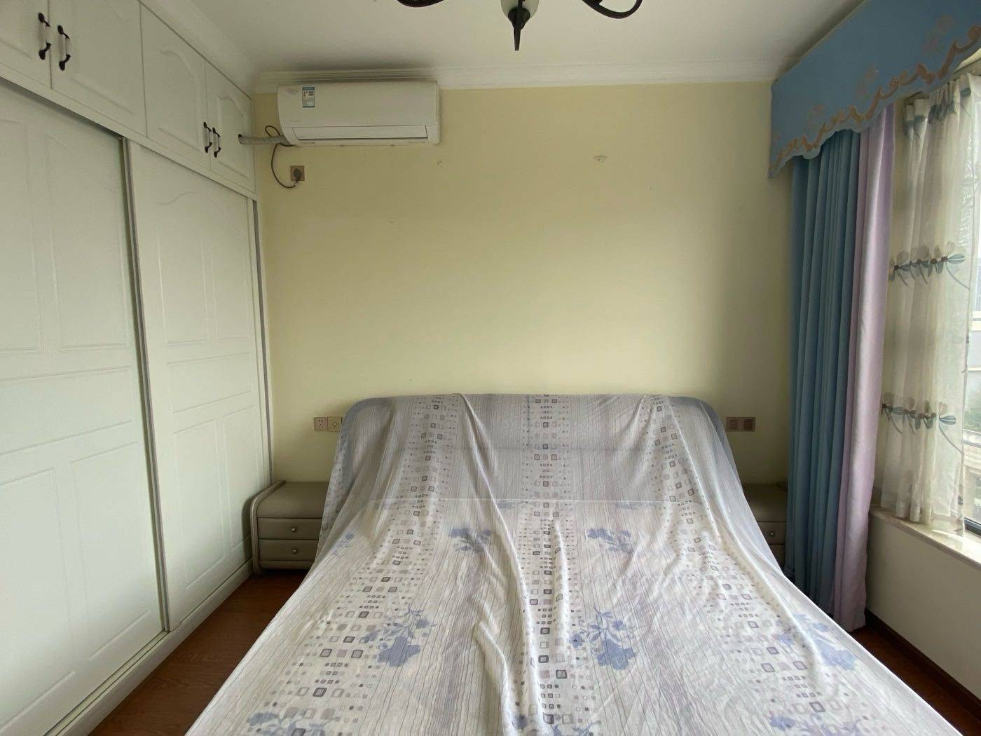 Chengdu-Shuangliu-Clean&Comfy,No Gender Limit