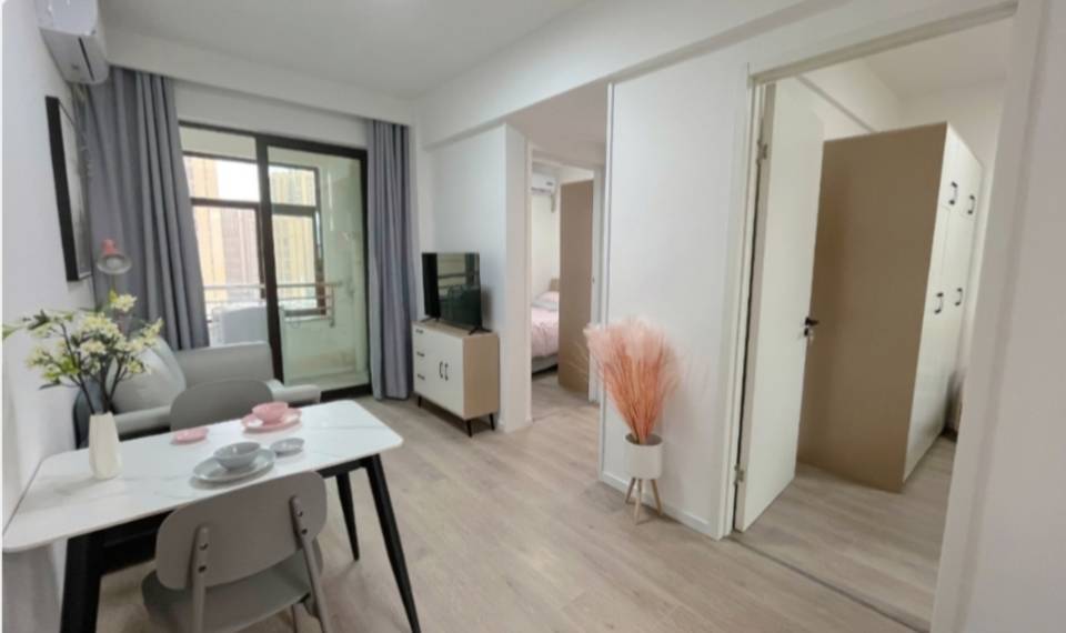 Wuhan-Hongshan-地铁站,24小时安保,Cozy Home,Clean&Comfy