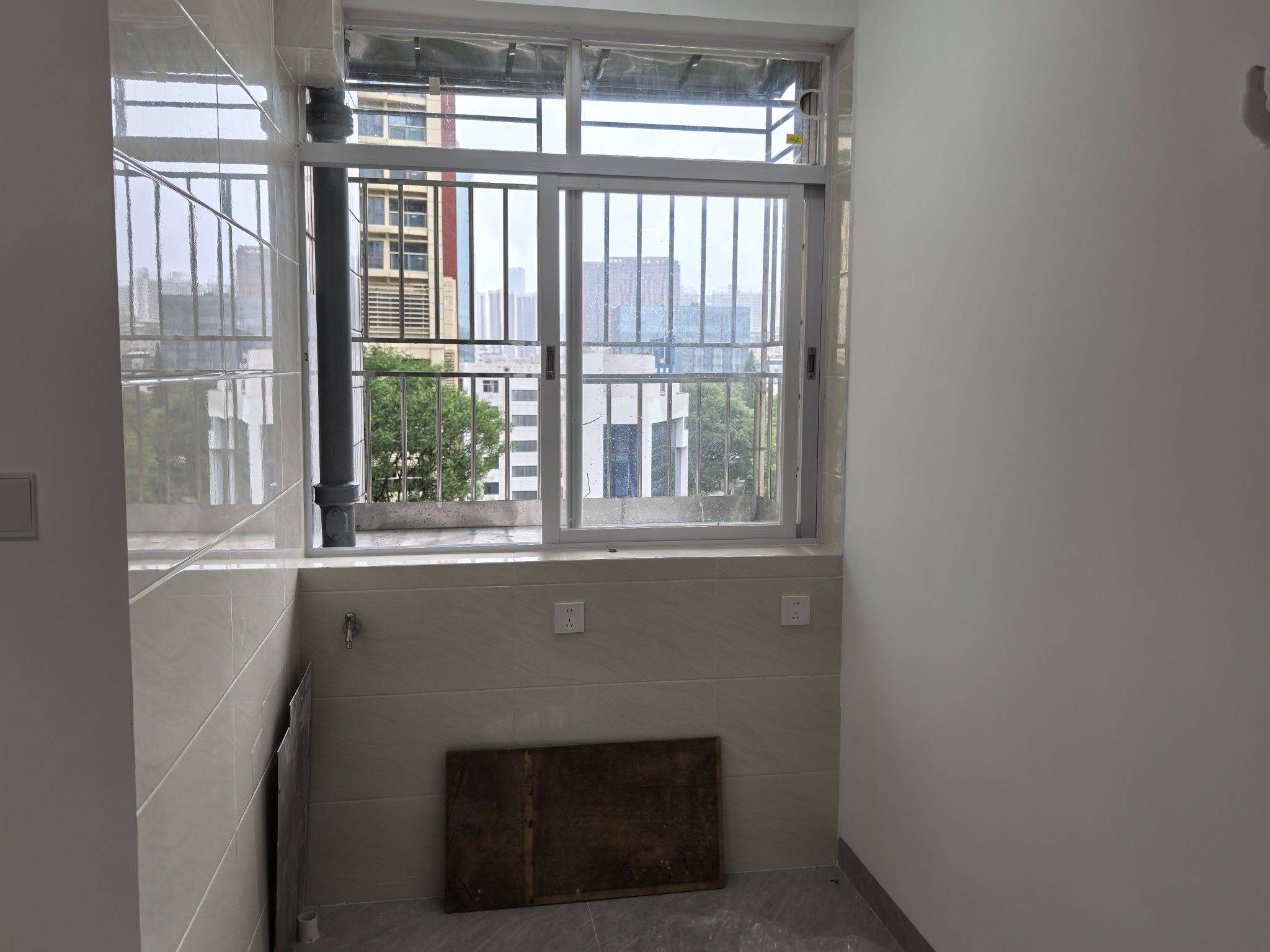 Shenzhen-Futian-Cozy Home,Clean&Comfy,No Gender Limit,Hustle & Bustle,“Friends”,Chilled,LGBTQ Friendly