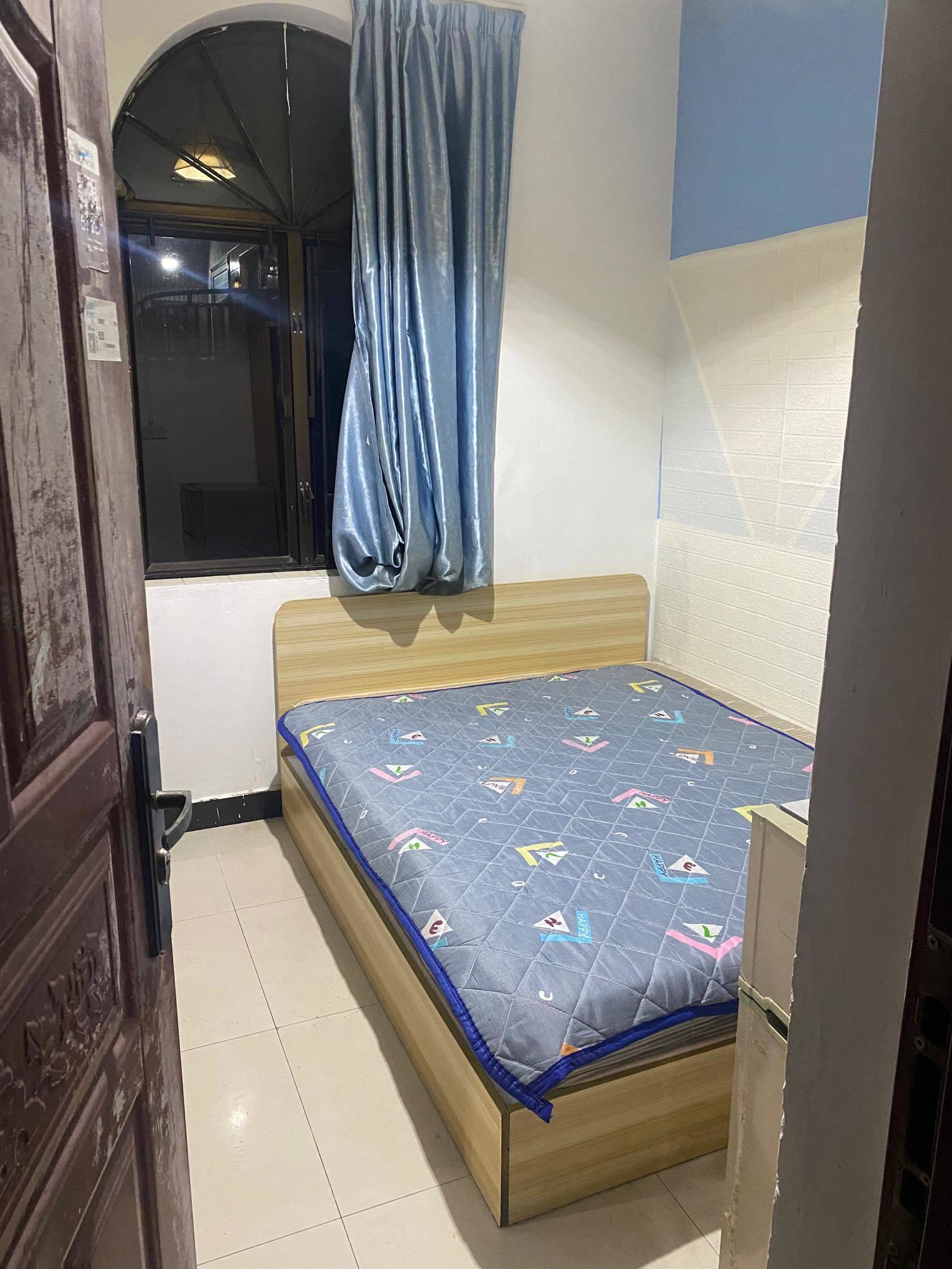 Shenzhen-BaoAn-50RMB/Night,Clean&Comfy,No Gender Limit
