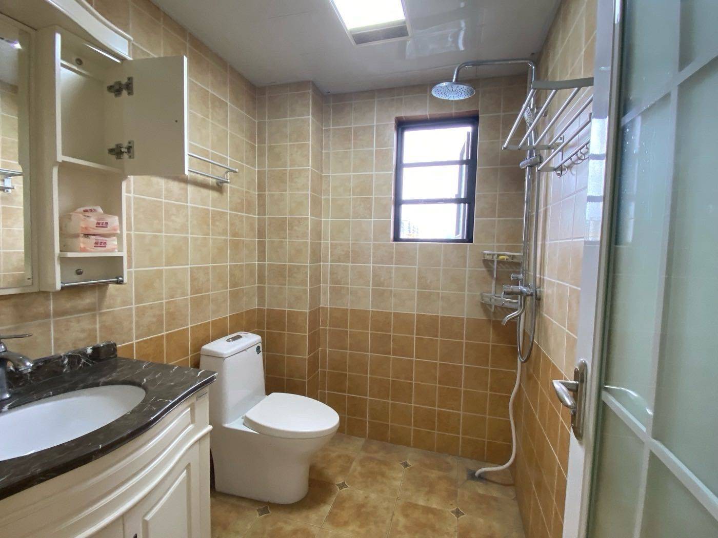 Chengdu-Shuangliu-Clean&Comfy,No Gender Limit