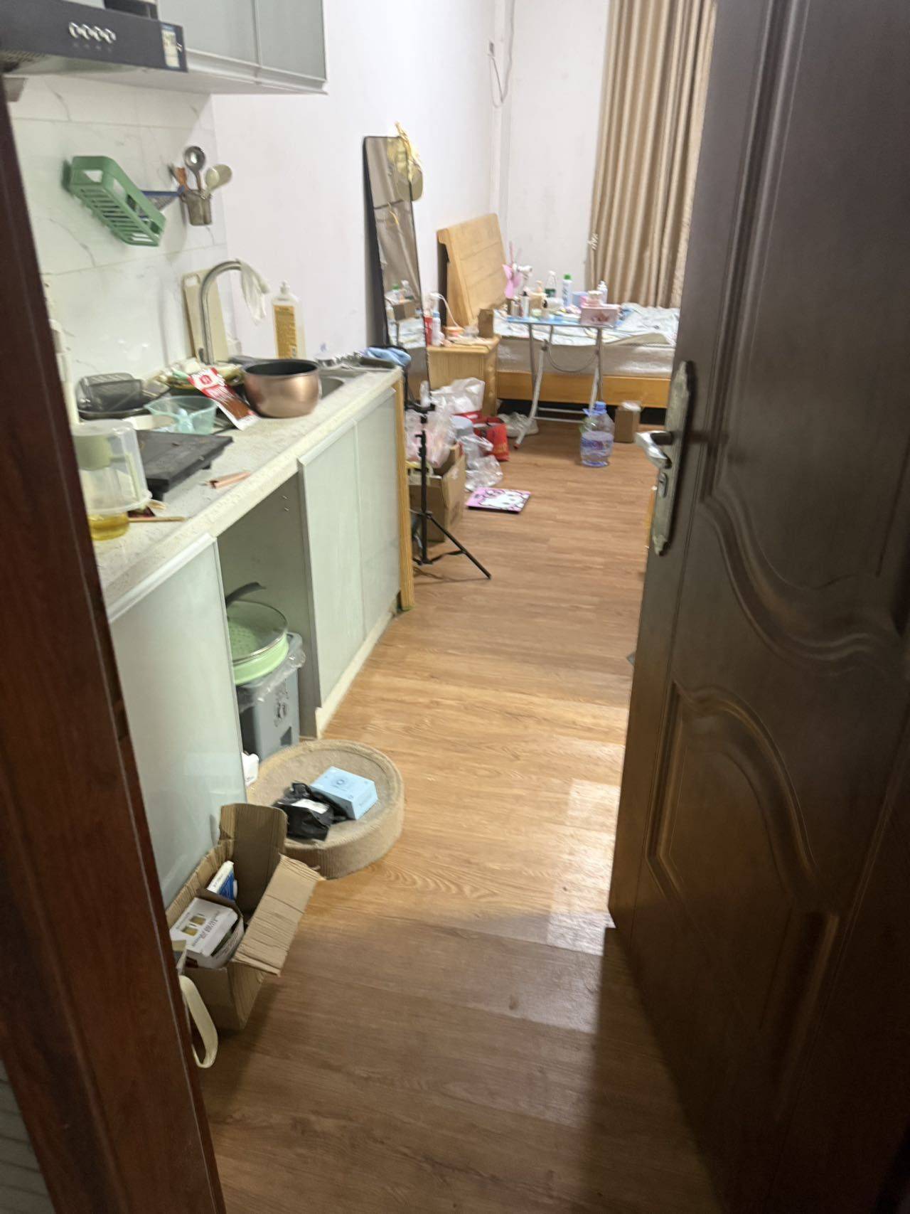 Guangzhou-Panyu-“Friends”