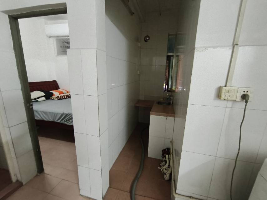 Shenzhen-Futian-Clean&Comfy