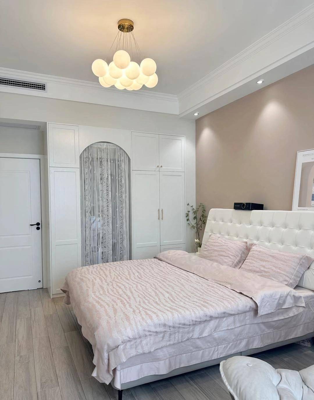 Chengdu-Shuangliu-Cozy Home,Clean&Comfy,No Gender Limit,Hustle & Bustle