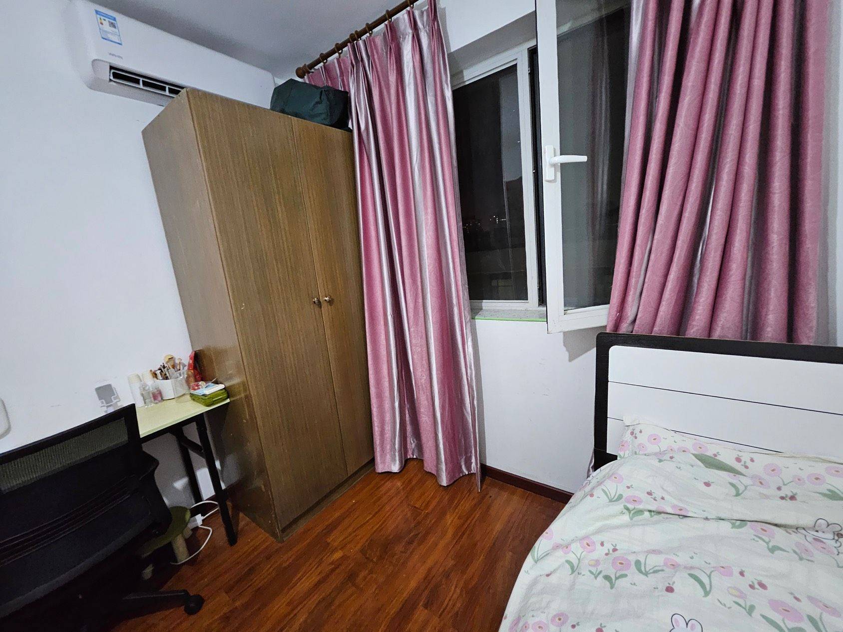 Beijing-Chaoyang-Cozy Home,Clean&Comfy,Hustle & Bustle,“Friends”,LGBTQ Friendly