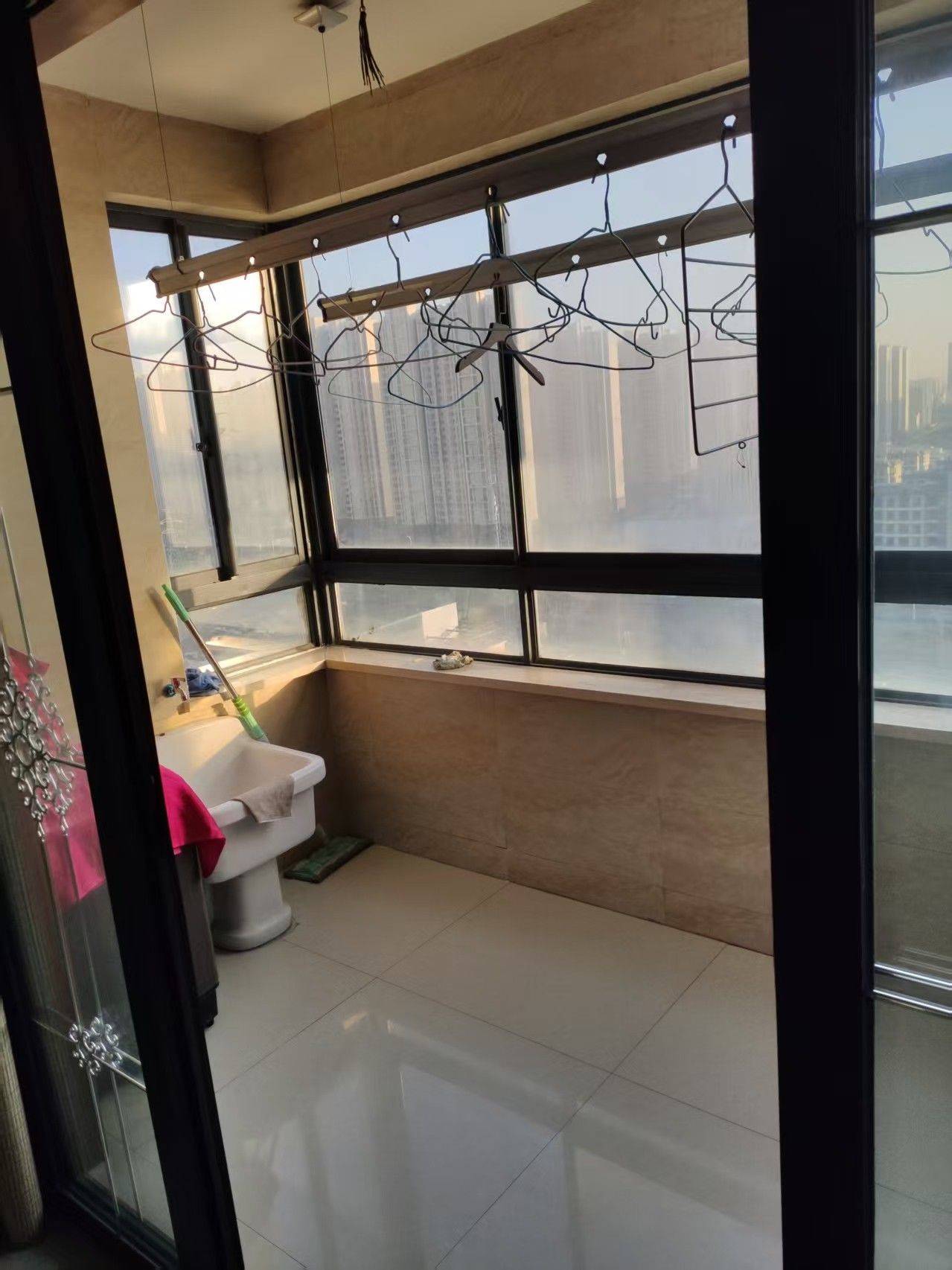 黑色泡沫整租房源2