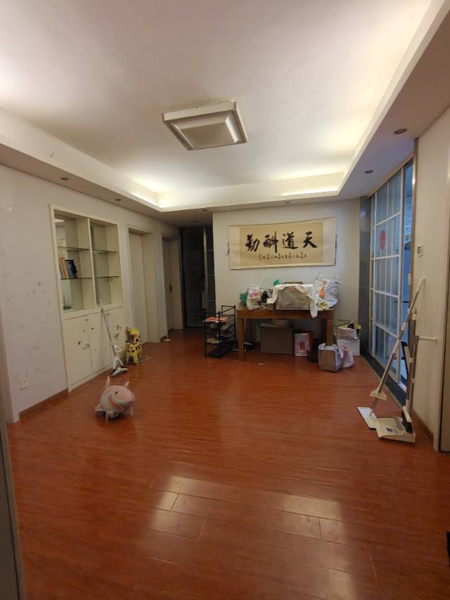 核弹批发商整租房源2