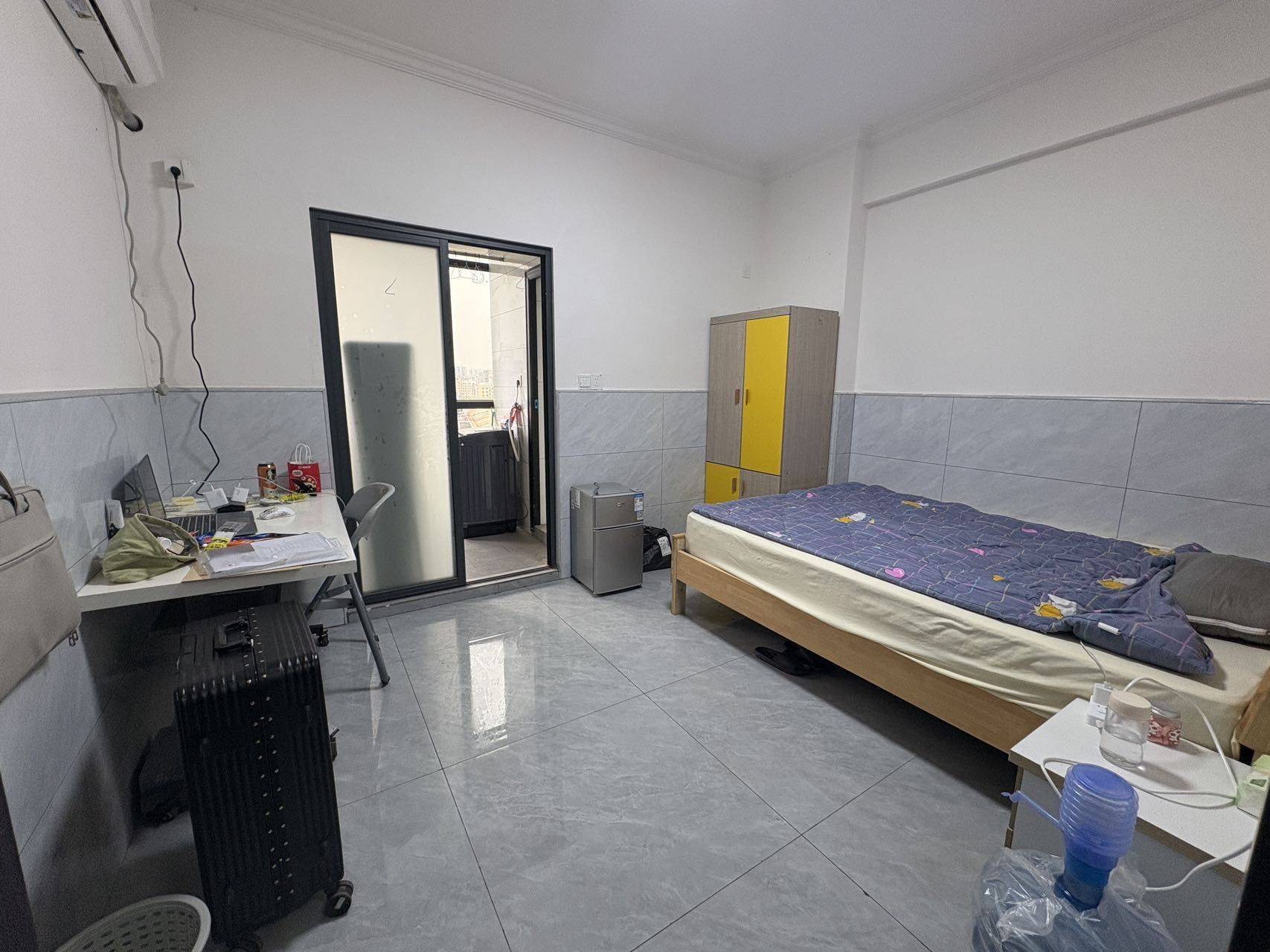 Dalingshan 荣达楼