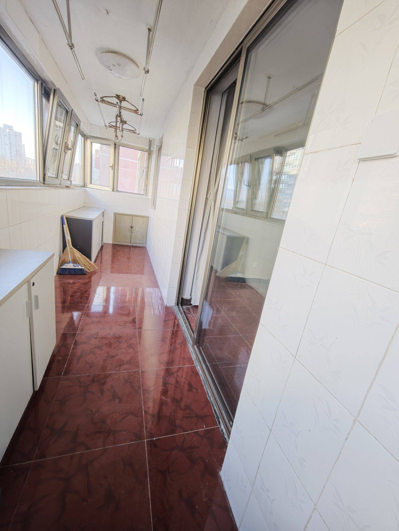 骑车戴头盔整租房源3