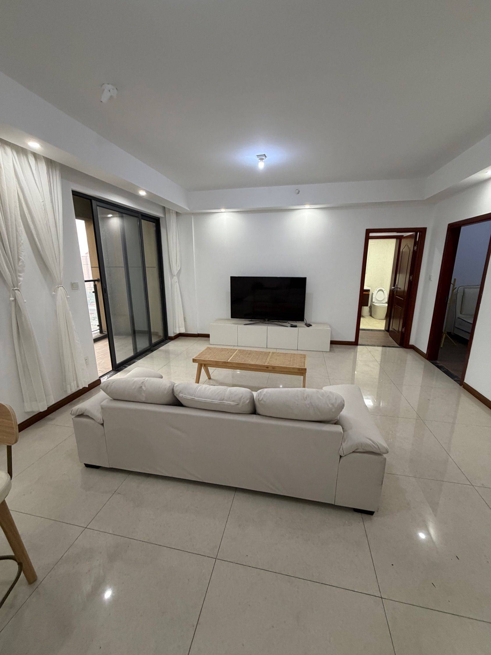 江岸 泓博·悦府