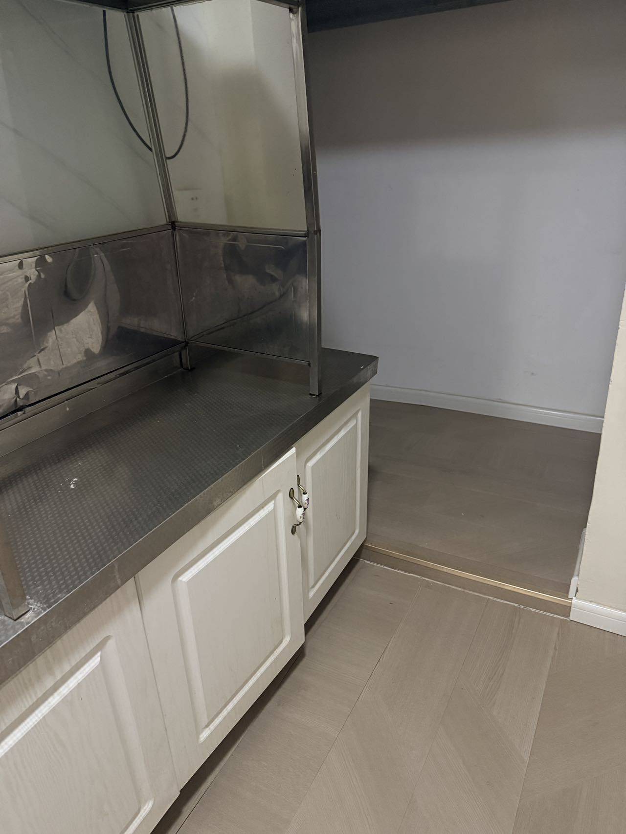 萬柏林 广兴巅峰国际-B座