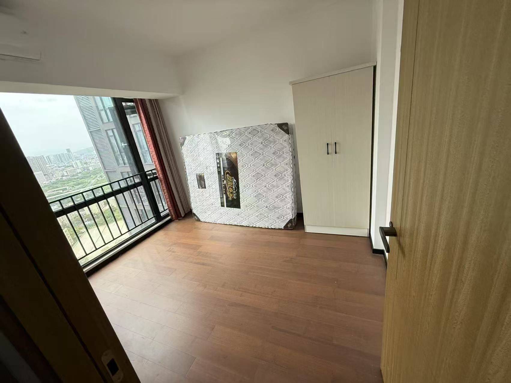 Pingshan 东关珺府