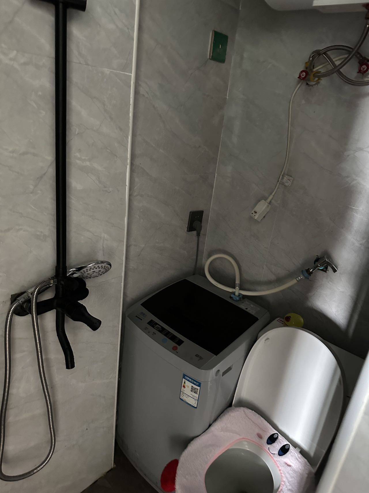 Jiangbei 日湖青年公寓