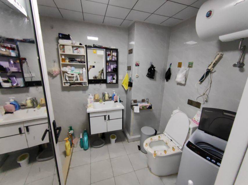 亮亮不暗整租房源3