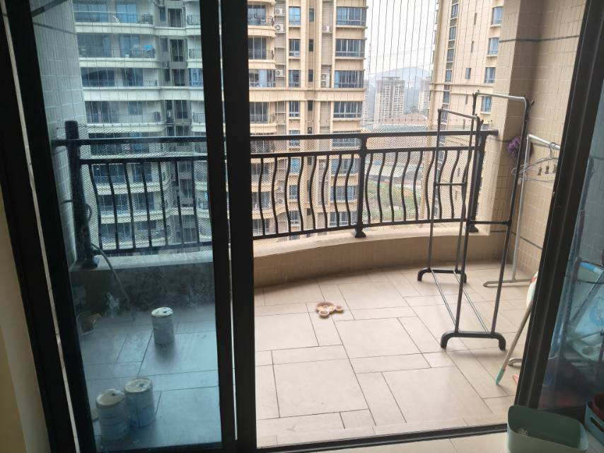 Hunagjiang 碧桂园翡翠山一期-5栋