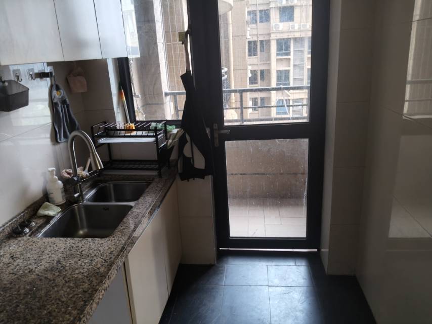 Hunagjiang 碧桂园翡翠山一期-5栋