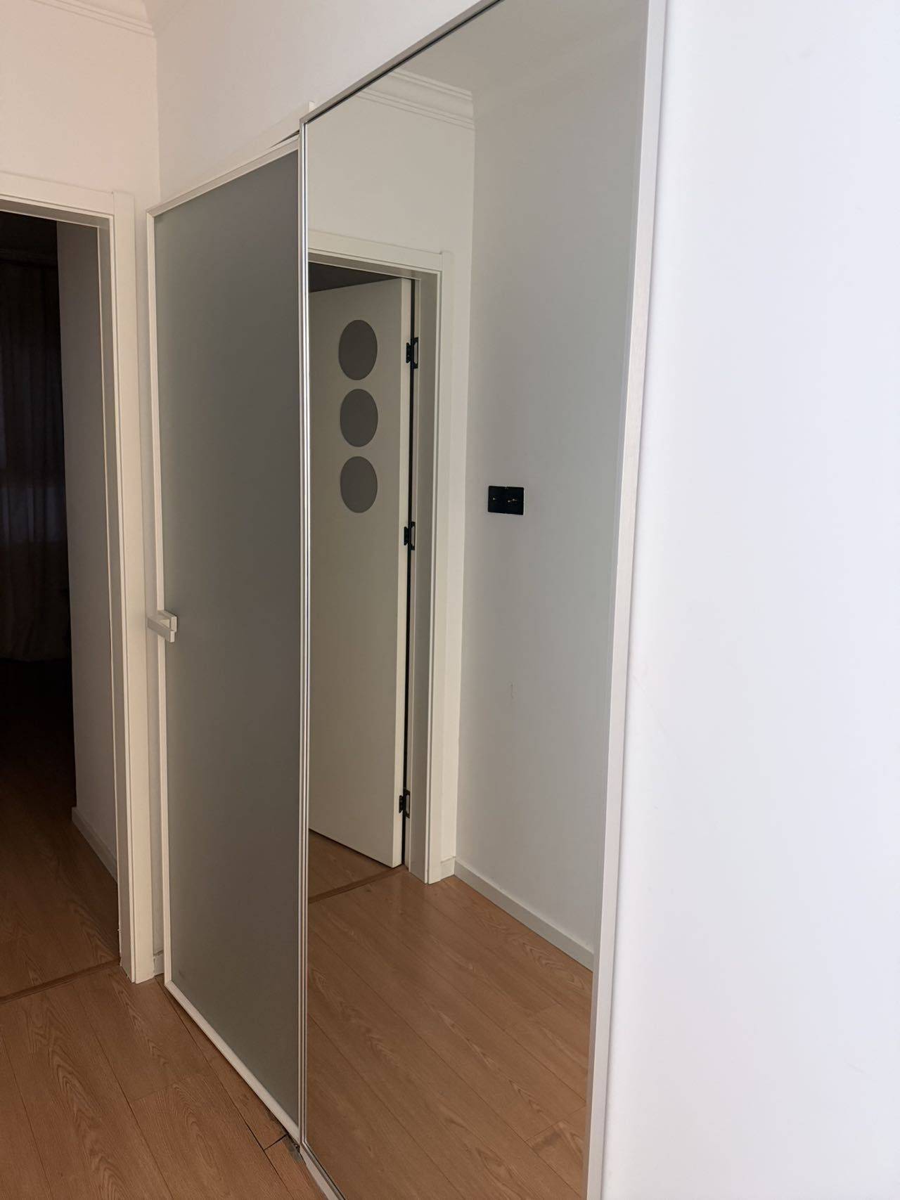 我和谁同桌吃饭整租房源1