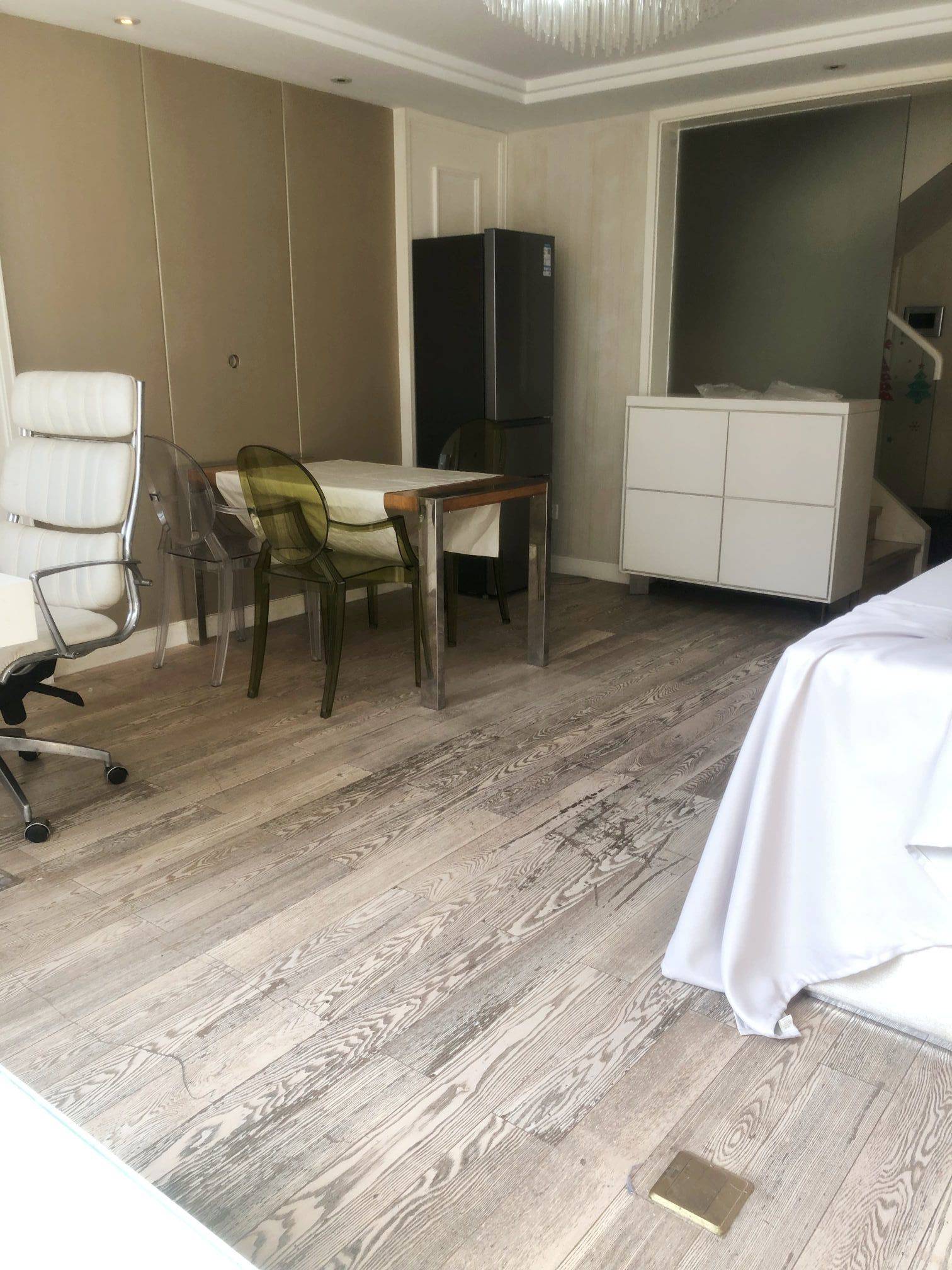 Yuhang 豪波西溪润景