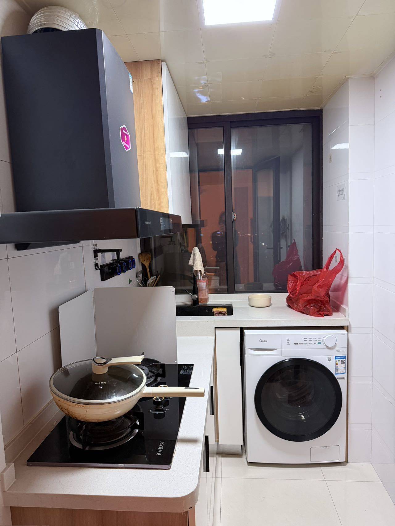 我和谁同桌吃饭整租房源2