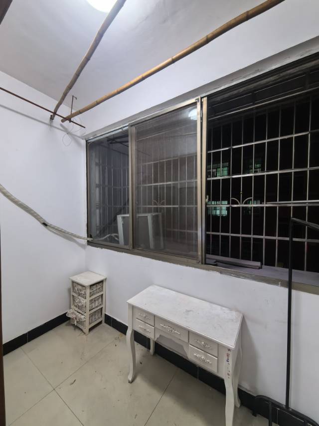 Kaifu 四方坪红商建材市场-D1栋