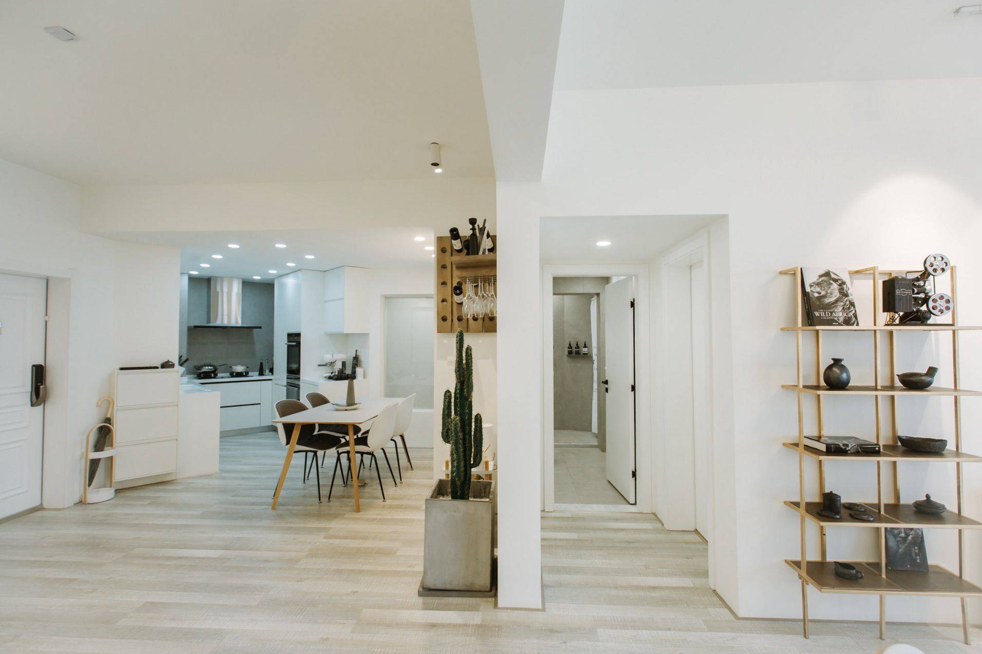 Cozy Home-Clean&Comfy-No Gender Limit-Hustle & Bustle-“Friends”-Chilled-LGBTQ Friendly