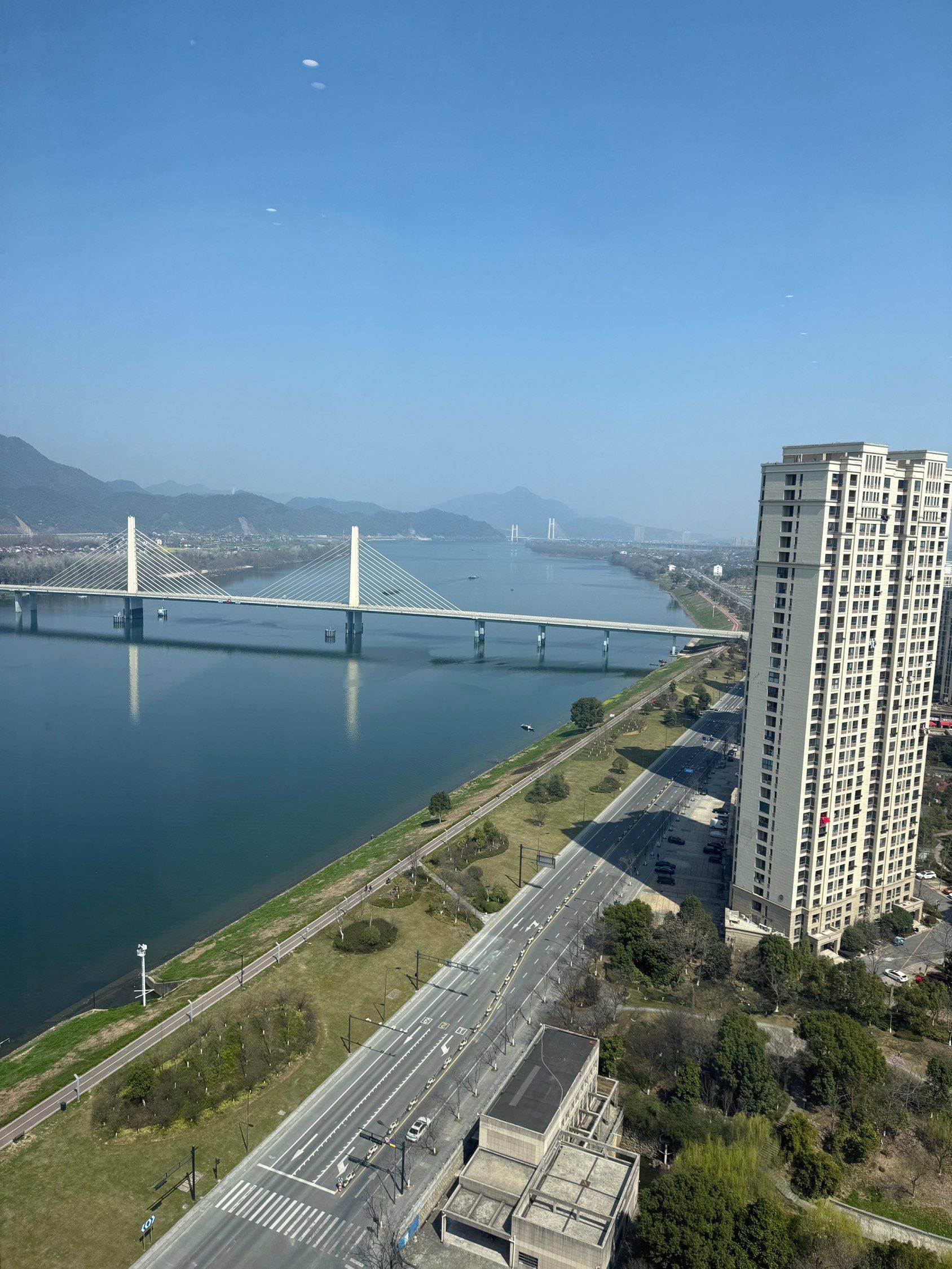 桐庐县 中房大厦