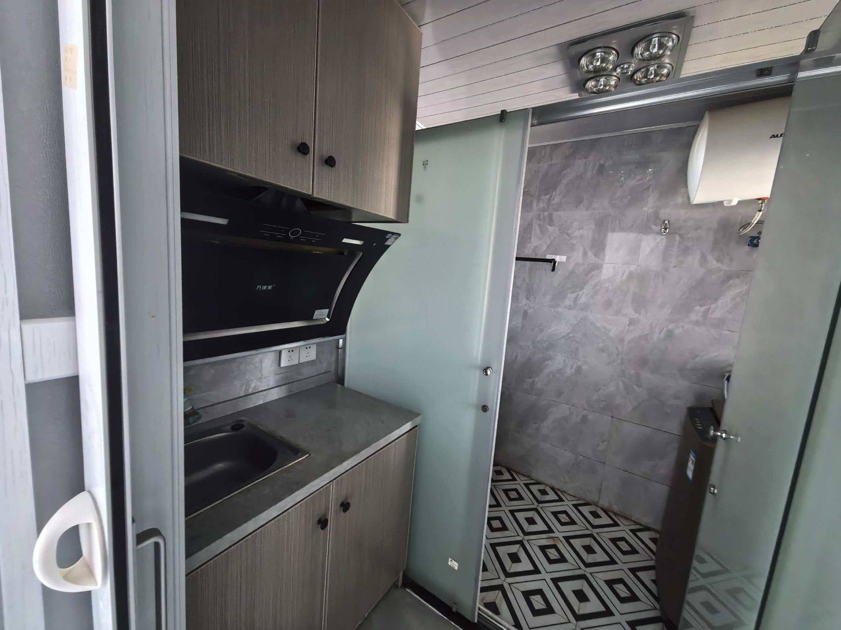 海曙 雅戈尔江上-33幢