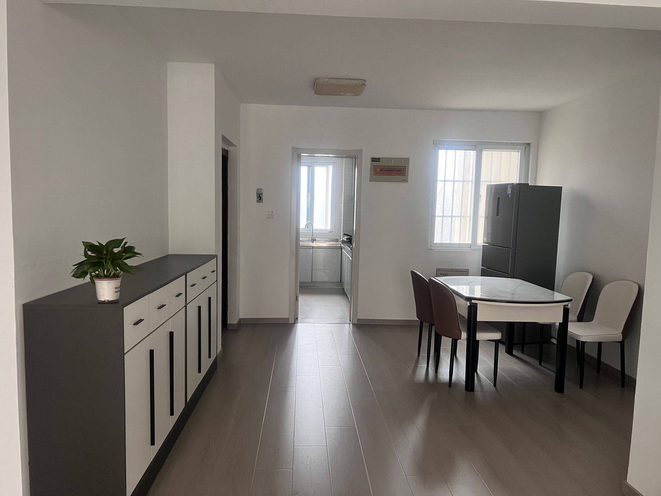 Jiangning 锦泉东苑-16栋