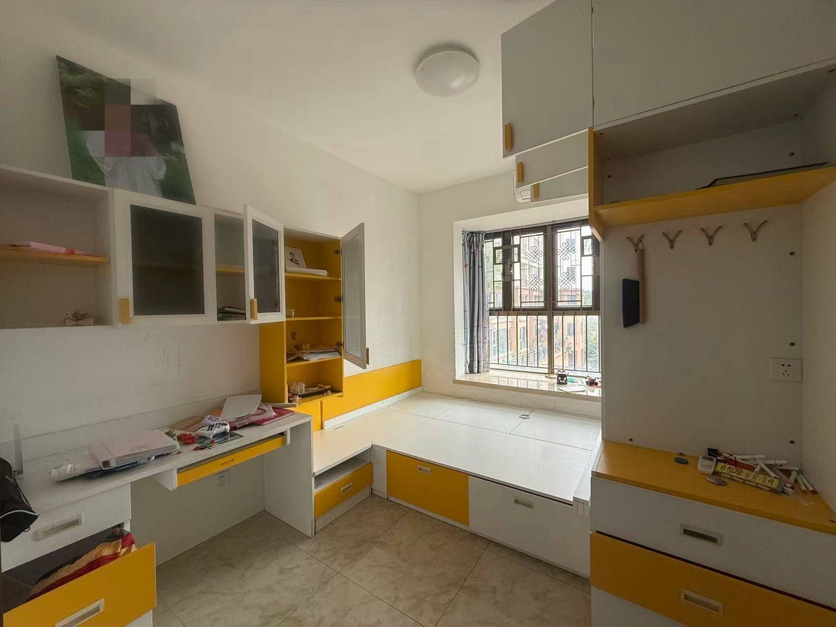 Pingshan 亚迪三村