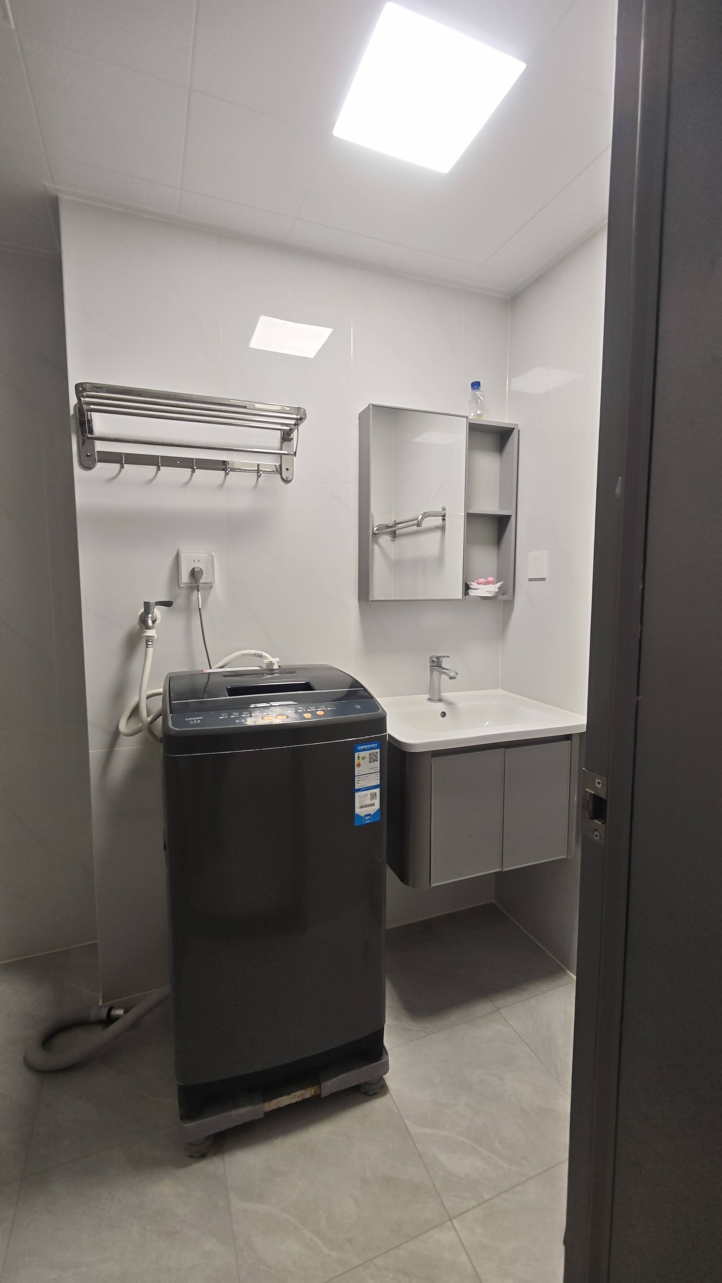 江岸 大智公寓-C座