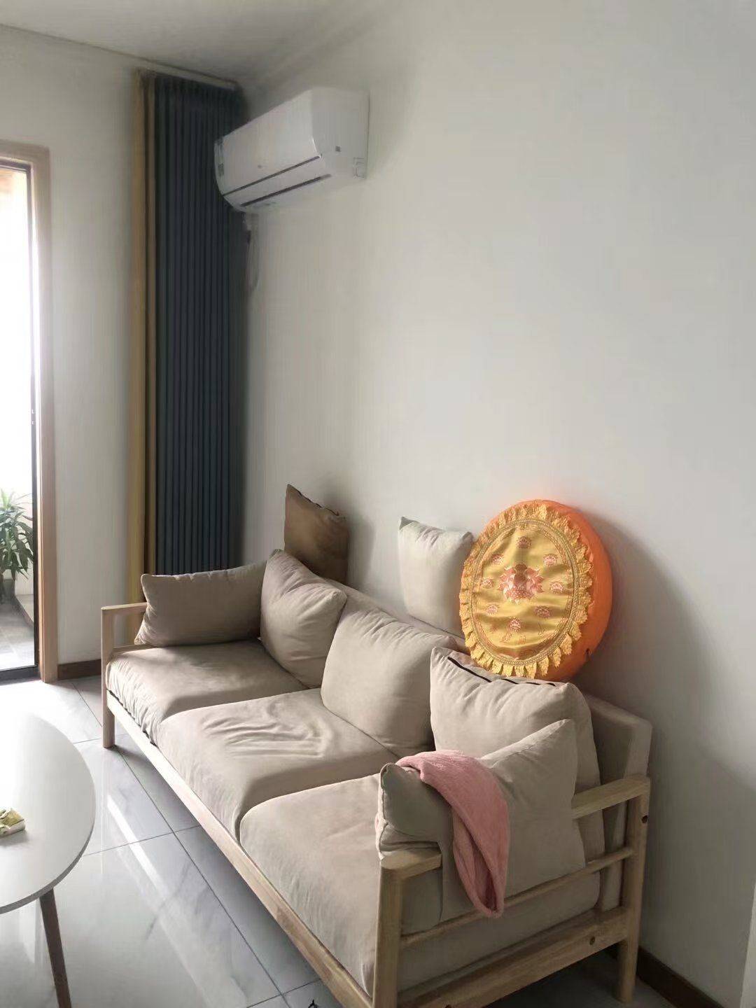 卖火柴的小男孩整租房源1