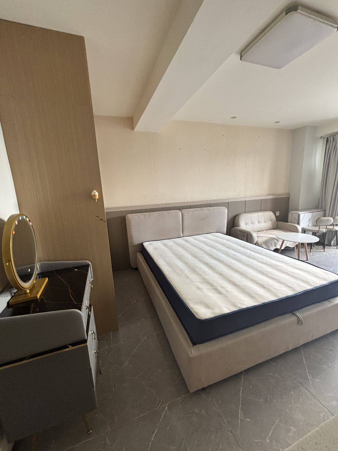 吉阳 中央公寓(红旗街)