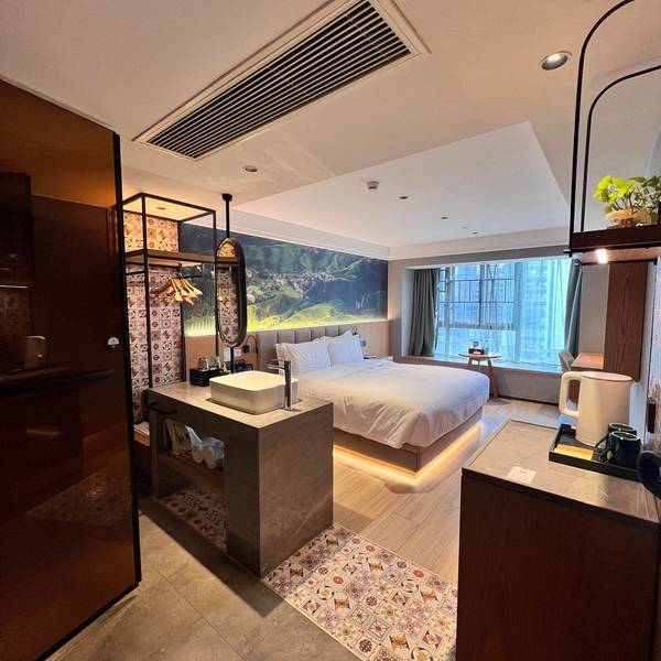 Cozy Home-Clean&Comfy-Hustle & Bustle-Chilled